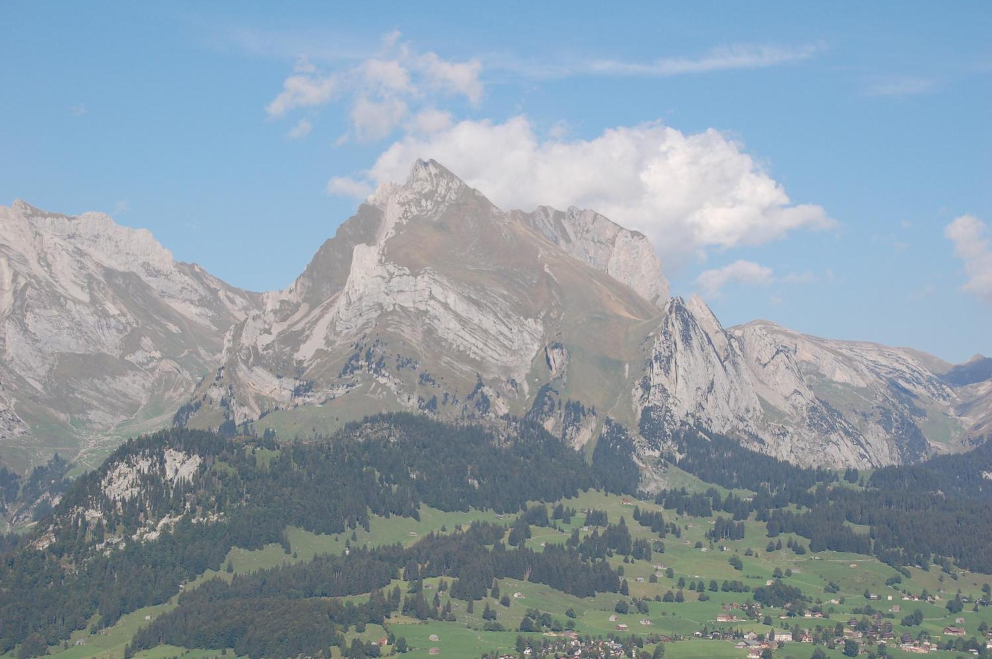 Gasthaus Schaefli Alt St. Johann Bagian luar foto