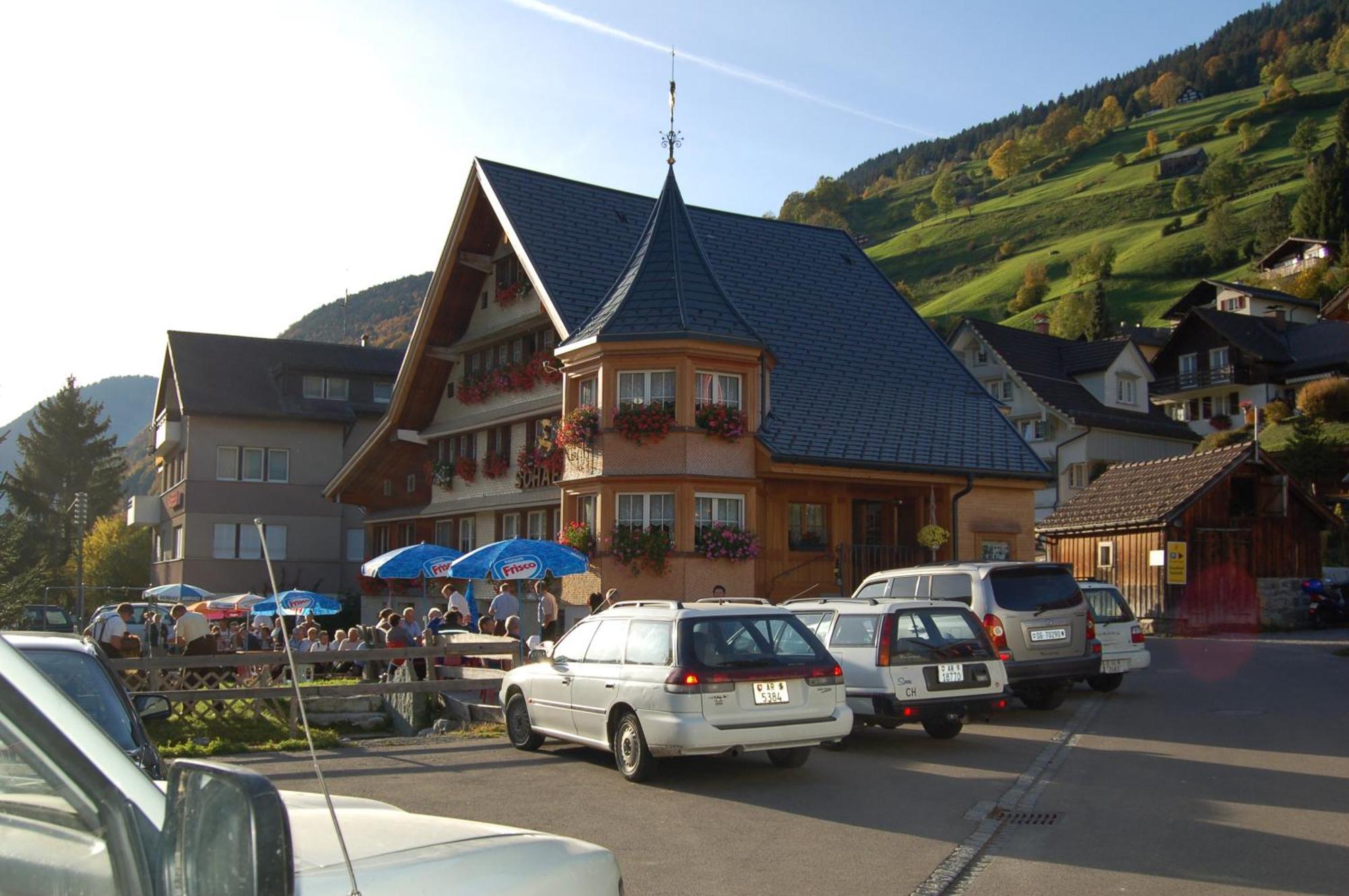 Gasthaus Schaefli Alt St. Johann Bagian luar foto