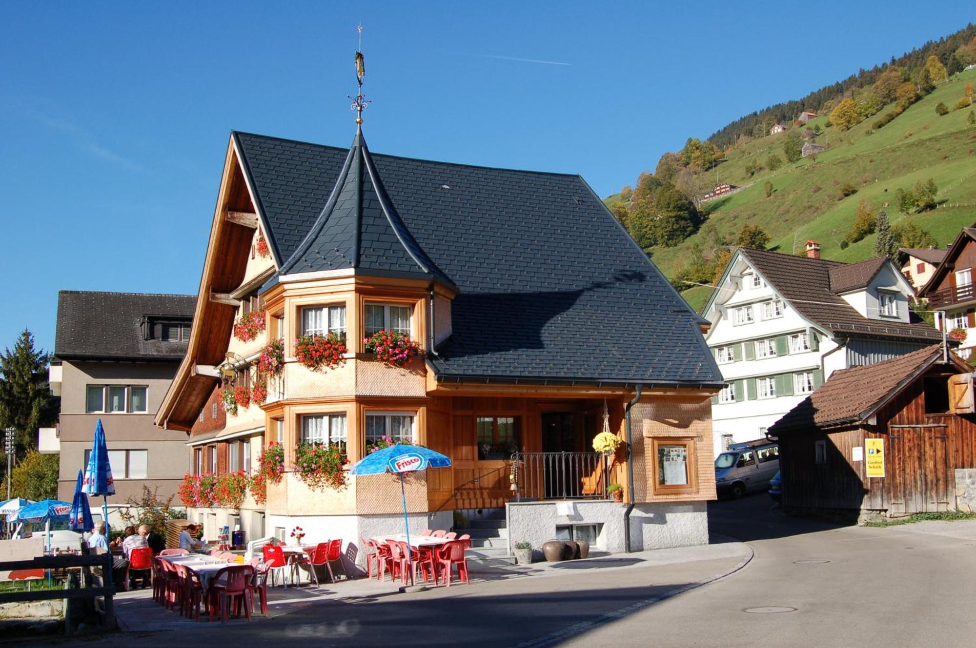 Gasthaus Schaefli Alt St. Johann Bagian luar foto