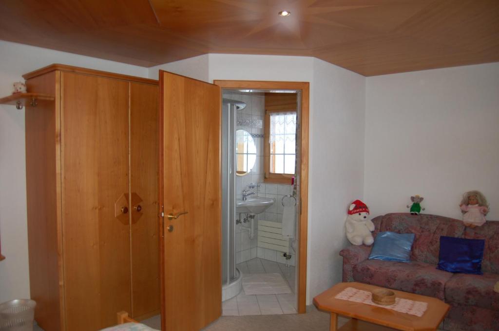 Gasthaus Schaefli Alt St. Johann Ruang foto